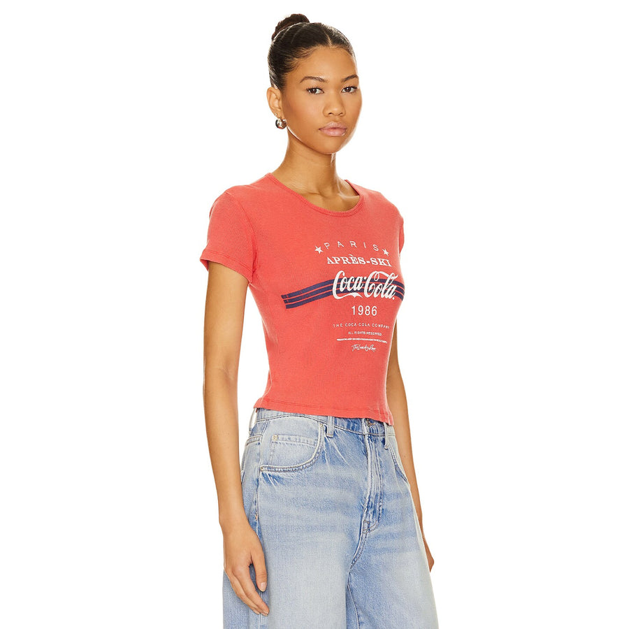 Apres Ski Coca Cola - Baby Tee - Vintage Red